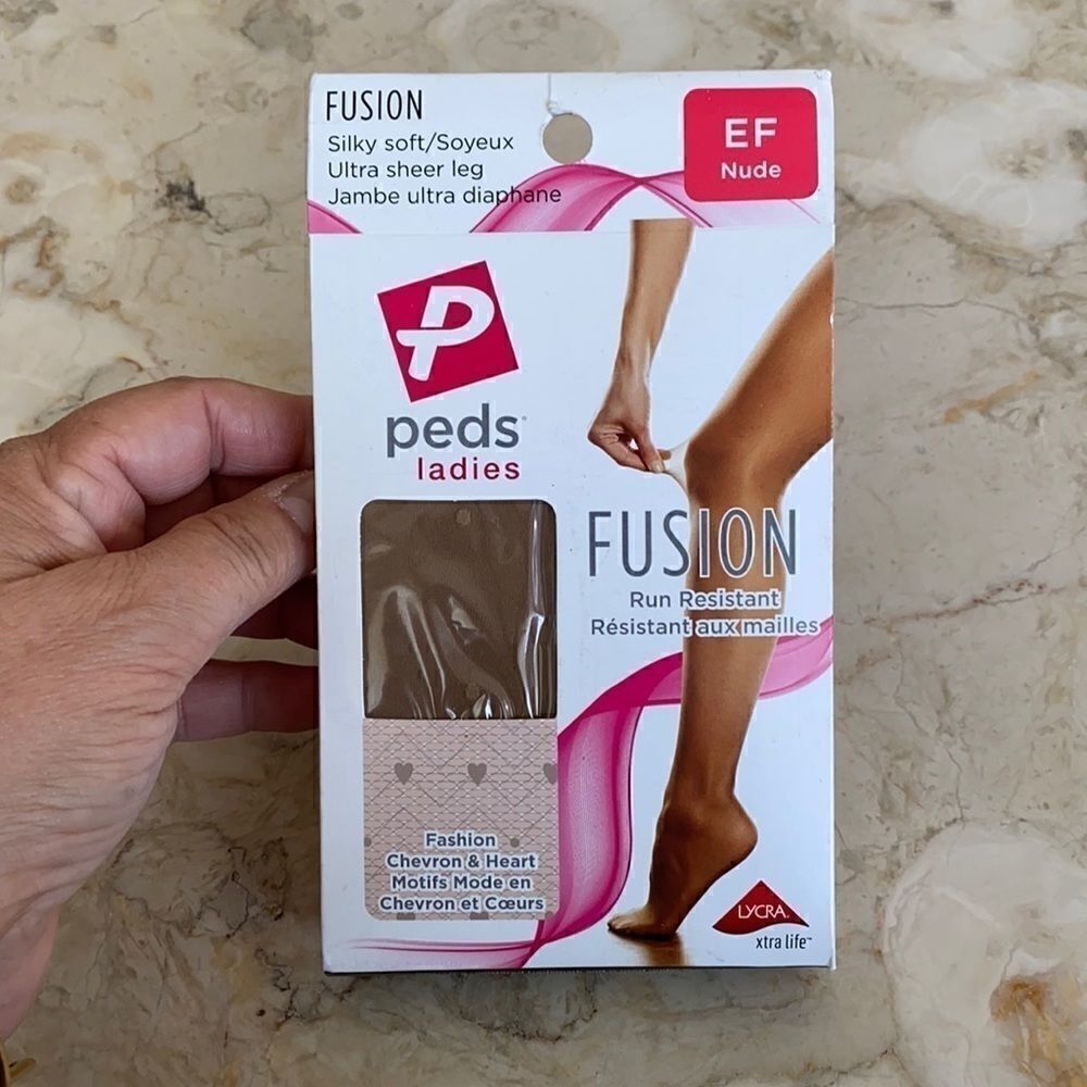 NWT Peds Chevron & Heart Run Resistant Nude Tights
